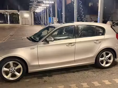 BMW Série 1 118i 2.0 143