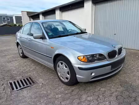 BMW Série 3 325i