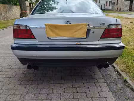 BMW Série 7 735i 3.5