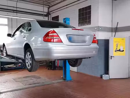 Mercedes-Benz Classe E E 200