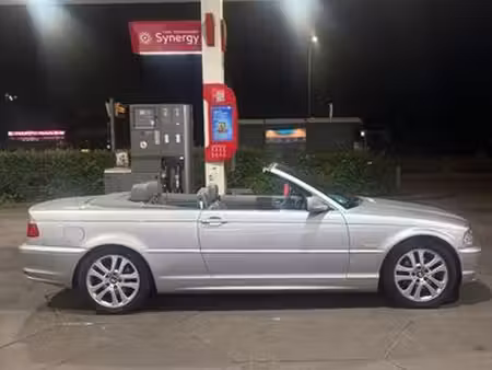 BMW Série 3 320i 2.2 170