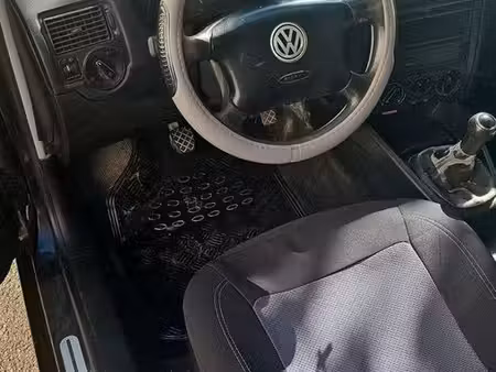 Volkswagen Golf 1.4 75 Base