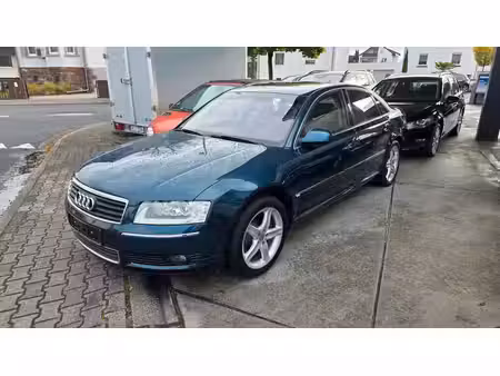 Audi A8 V8 4.2 335 quattro