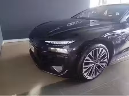 Audi e-tron S S line