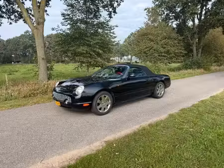 Ford Thunderbird V6 3.9