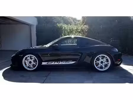Porsche 718 GT4
