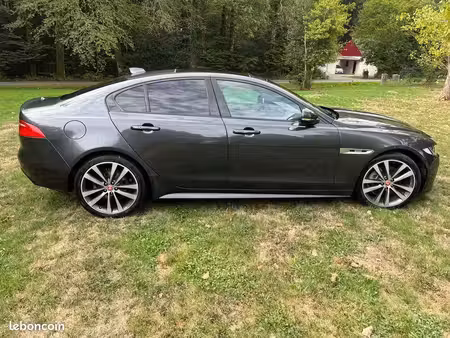 Jaguar XE D180 2.0 180