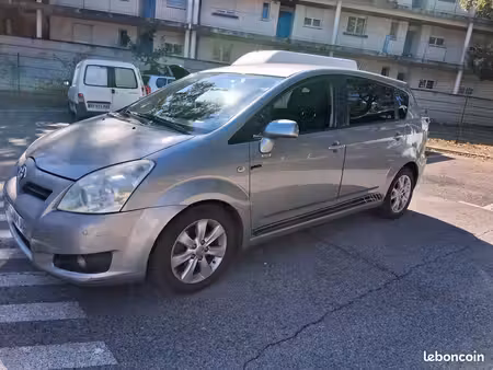 Toyota Corolla 2.2 136