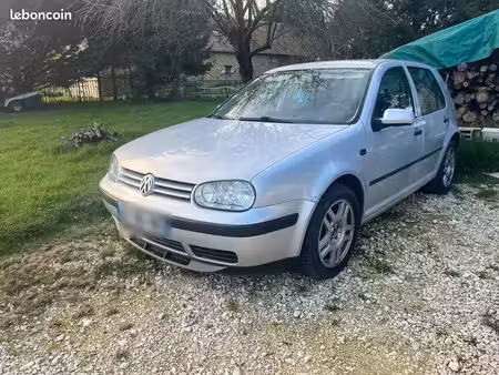 Volkswagen Golf 1.6 100
