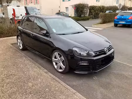 Volkswagen Golf R 2.0 TSI 270 4Motion
