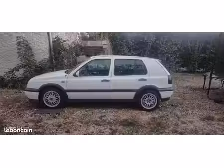 Volkswagen Golf VR6 V6 2.8 174