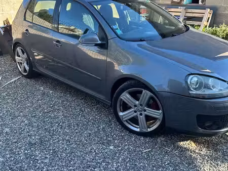 Volkswagen Golf GTI 2.0 200