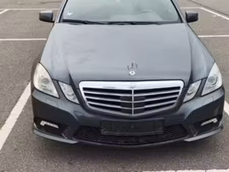 Mercedes-Benz Classe E E 350 V6 3.0 CDI 265 Avantgarde
