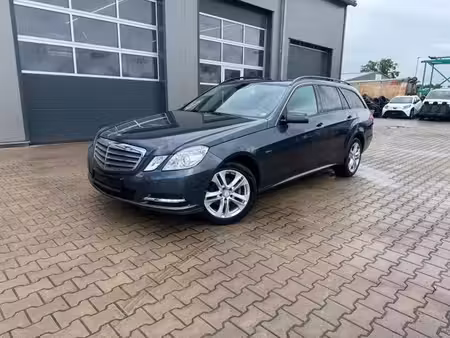 Mercedes-Benz Classe E E 200 2.1 136