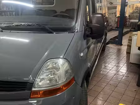 Renault Master 2.5 dCi 120