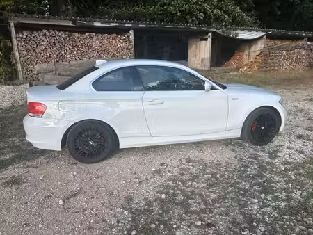 BMW Série 1 118d 2.0 143