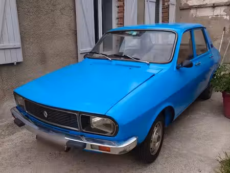 Renault R12