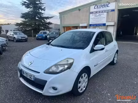 Renault Clio 1.5 dCi 75 TomTom Live