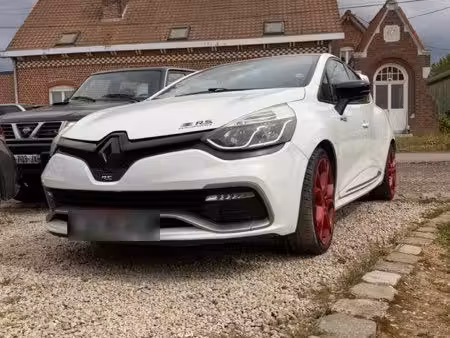 Renault Clio RS 1.6 T 200