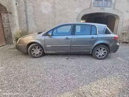 Renault Velsatis V6 3.0 dCi 180