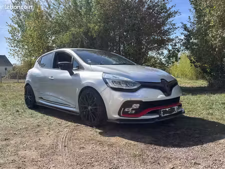Renault Clio RS Trophy 1.6 T 220