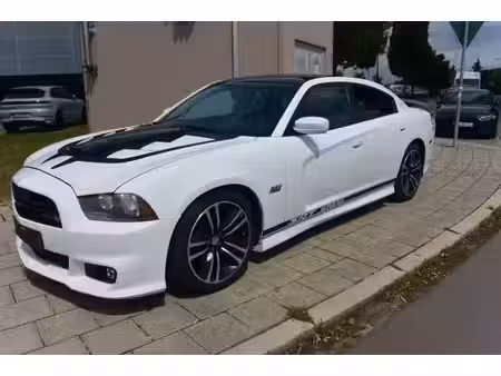 Dodge Charger V8 6.4