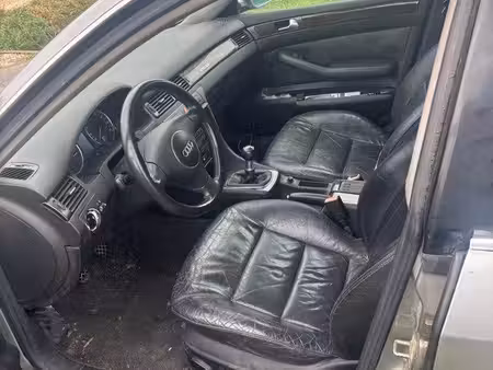 Audi A6 V6 2.5 quattro