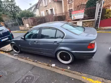 BMW Série 3 330d 3.0 183