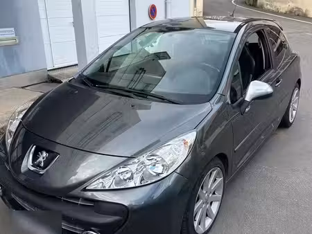 Peugeot 207 RC 1.6 THP 175