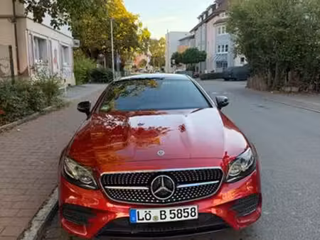 Mercedes-Benz Classe E E 200 2.0 197 AMG Line 4Matic