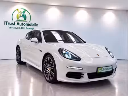 Porsche Panamera V6 3.0 300