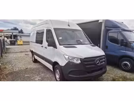 Mercedes-Benz Sprinter 136