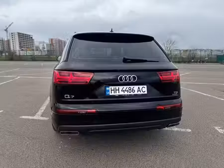 Audi Q7 quattro