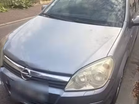 Opel Astra 1.2 90