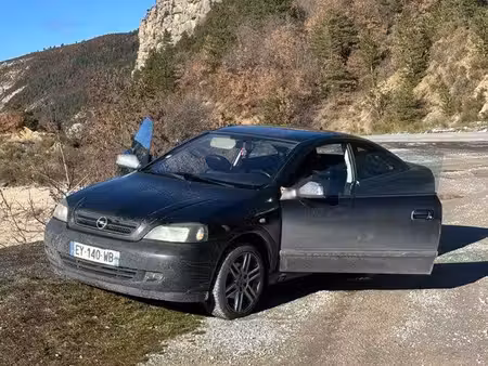 Opel Astra 2.2 125