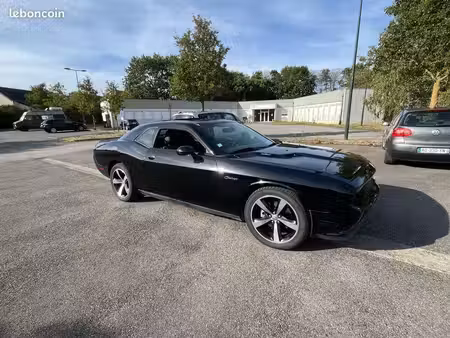 Dodge Challenger 