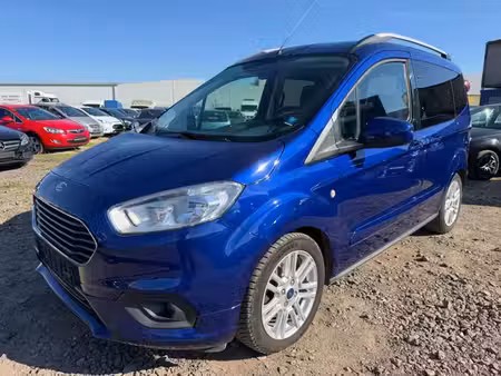 Ford Tourneo Courier 1.0 100 Titanium
