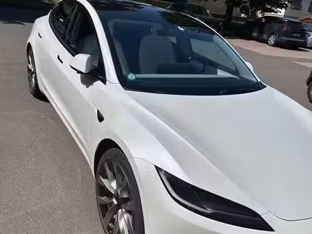Tesla Model 3 4x4