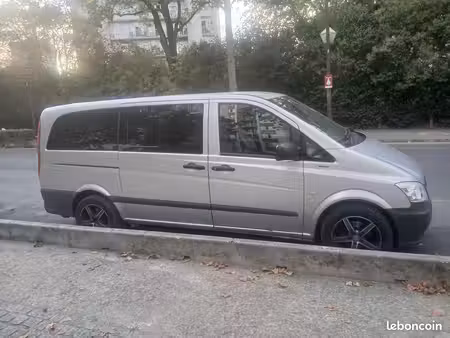 Mercedes-Benz Vito Minibus