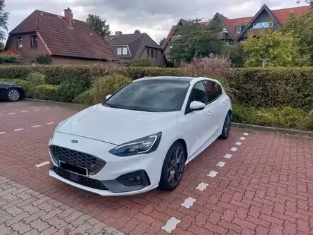Ford Focus ST 2.3 EcoBoost 280