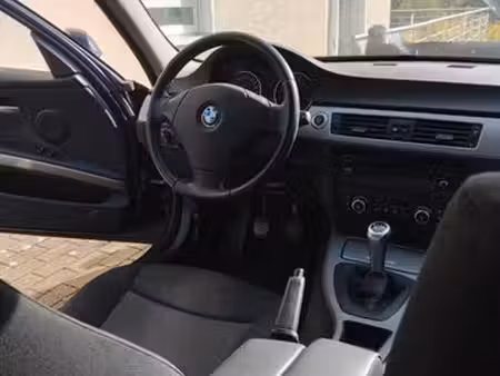 BMW Série 3 318d 2.0 122