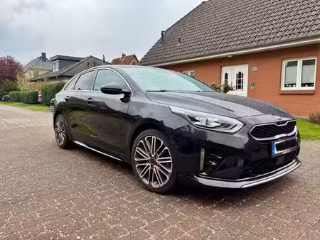 Kia Ceed 1.6 CRDi 136 GT Line