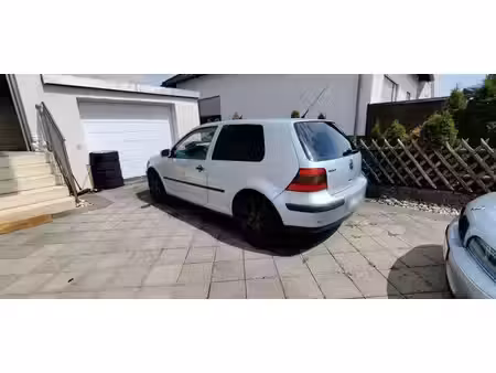 Volkswagen Golf 1.4 75
