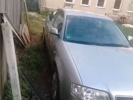 Audi A6 V6 2.4 165