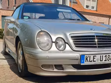 Mercedes-Benz CLK 320