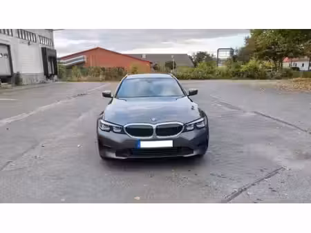 BMW Série 3 318i 2.0 156