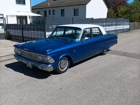Ford Fairlane 