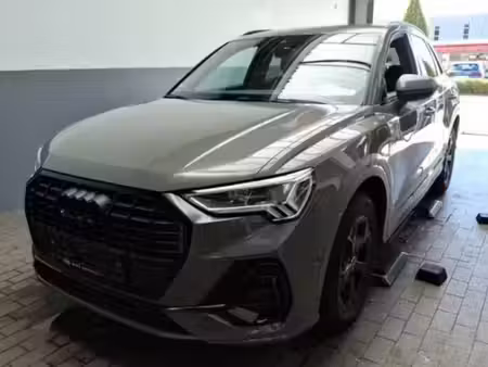 Audi Q3 45 TFSI 1.4 TFSI 150 S line