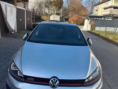 Volkswagen Golf GTI 2.0 TSI 230 Performance