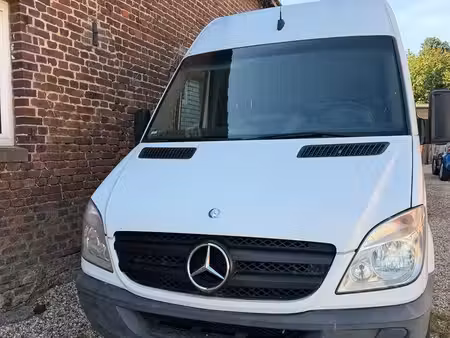 Mercedes-Benz Sprinter 129
